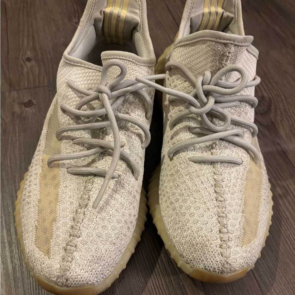 Yeezy 350 v2 MENS